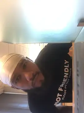 הופעת וובקאם של public_flashyyy