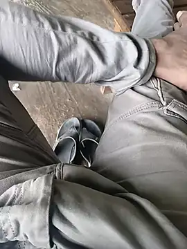 AdnanHotBoyxx Webcam show
