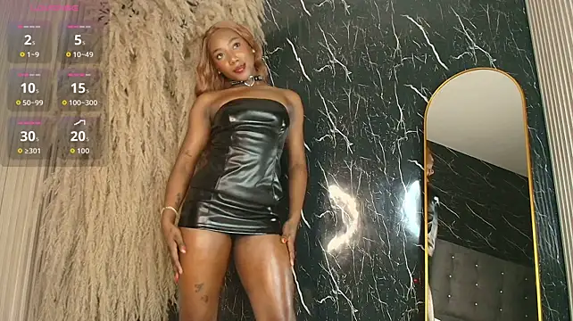 Ebony-petitee: вебкам-шоу