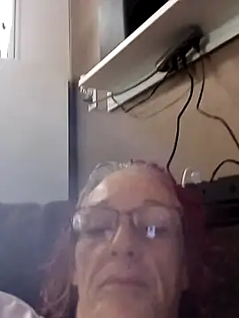 Midnightrayne's Webcam Show