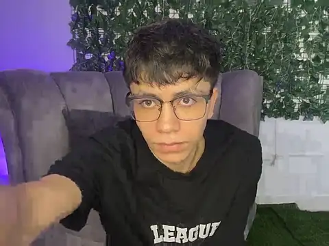 عرض كام ThomasTorress