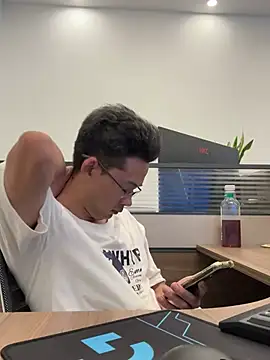 HHAA1992 网络视讯表演
