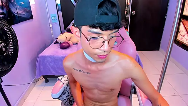 LiamHeatx Show Webcam