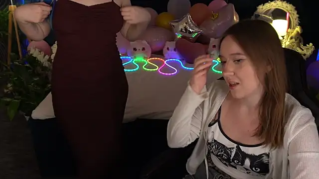 SallyMoonn Show in webcam