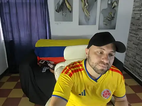 Show modela mike_lovers_ na web-kameri