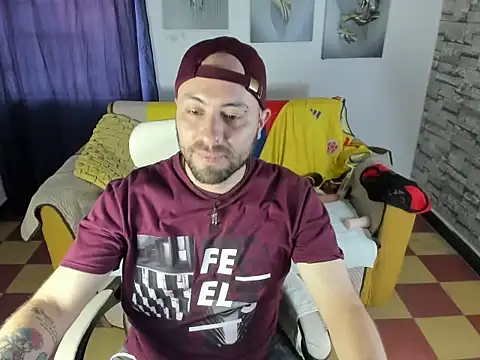 Show modela mike_lovers_ na web-kameri