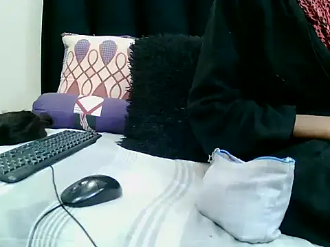Czat XXX na żywo – ImanAllurexxxx