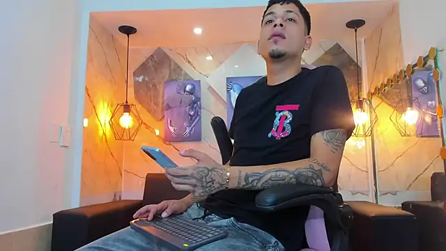 Klaar_Blessedn Webbikameraesitys
