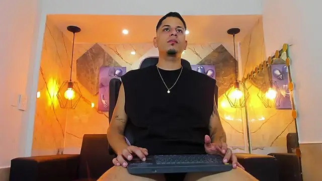 Show modela Klaar_Blessed na web-kameri