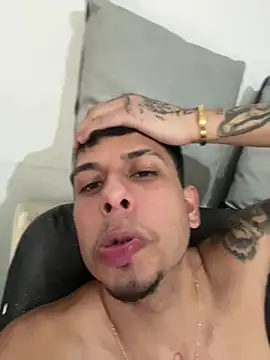 Show modela Klaar_Blessed na web-kameri