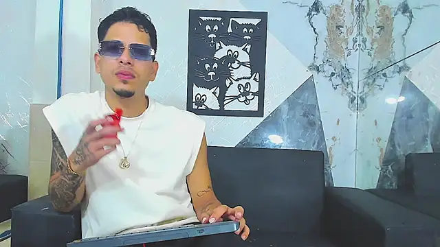 Show modela Klaar_Blessed na web-kameri