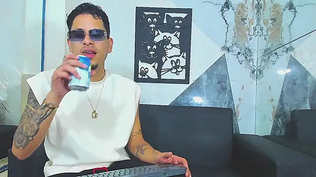 Klaar_Blessed Show in webcam
