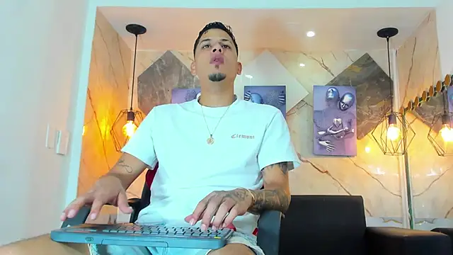 Show modela Klaar_Blessed na web-kameri