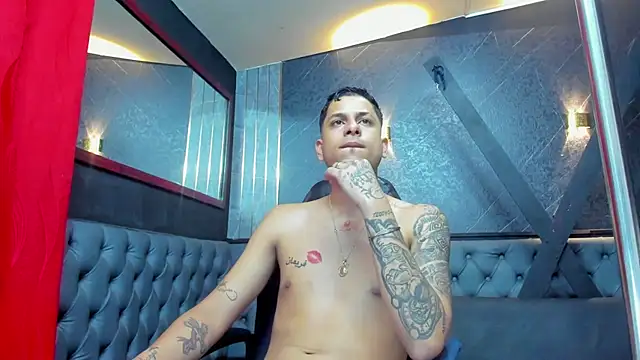 Show modela Klaar_Blessed na web-kameri