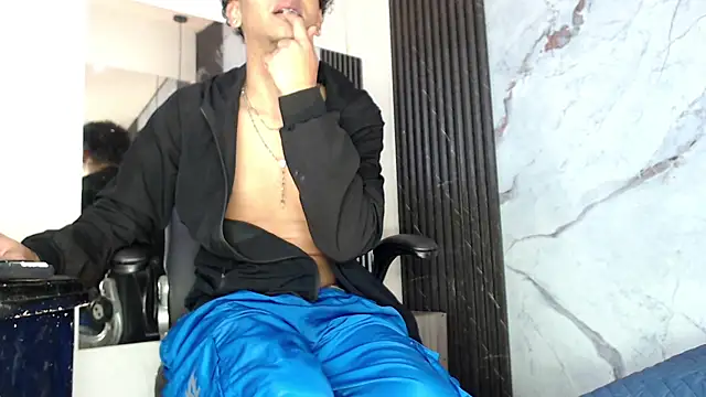 BlakeSttone 在線直播表演