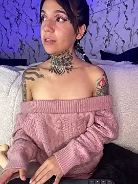 Lunai_gh's Live XXX Chat