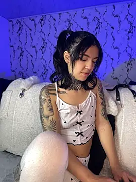 Lunai_gh Chat XXX live