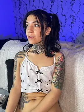 Chat XXX ao vivo de Lunai_gh