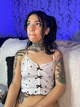 Lunai_gh Chat XXX in diretta