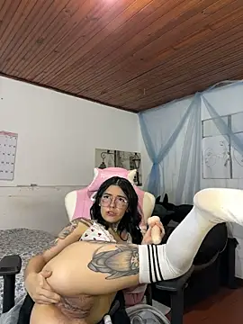 Chat +18 de Lunai_gh ao vivo