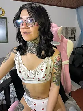 Chat XXX ao vivo de Lunai_gh