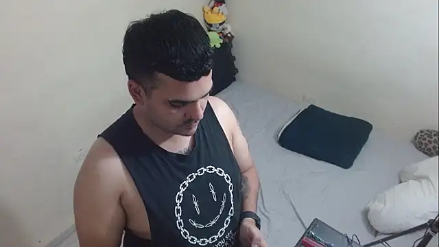 Show modela LatinBearX na web-kameri