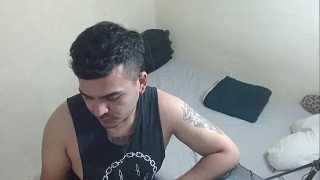 LatinBearX's Webcam Show