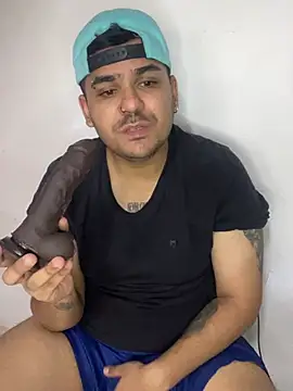 LatinBearX: διαδικτυακό σόου στην κάμερα