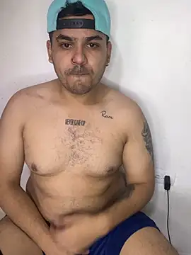 הופעת וובקאם של LatinBearX