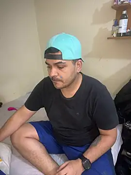 LatinBearX webkamerás műsora