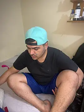LatinBearX Webcamshow