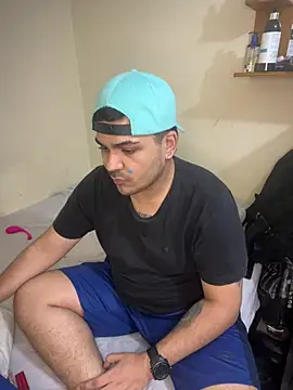 LatinBearX ওয়েবক্যাম শো