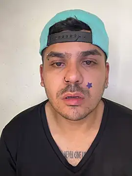 LatinBearX Webcam Show