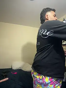 LatinBearX's Webcam Show