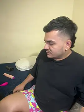 LatinBearX's Webcam Show