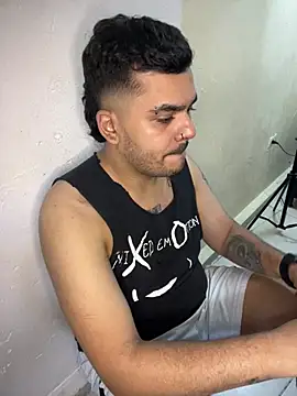 LatinBearX Show Webcam