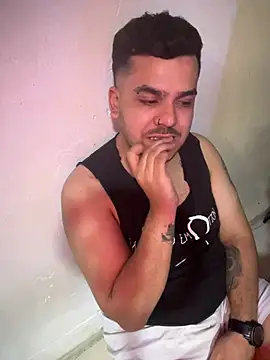 Вебкам-шоу LatinBearX