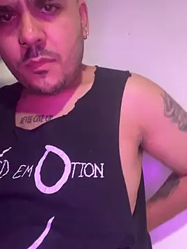 LatinBearX webcam show