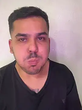 LatinBearX's Webcam Show