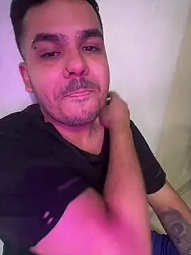 عرض كام LatinBearX