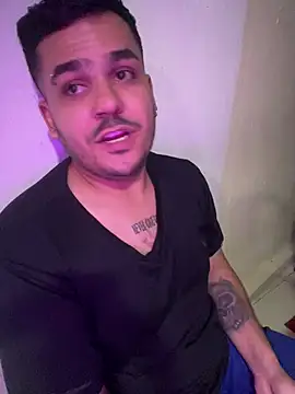 LatinBearX Шоу с уебкамера