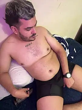 عرض كام LatinBearX