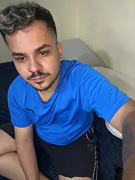 LatinBearX Webcam Show