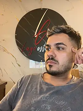 LatinBearX: вебкам-шоу