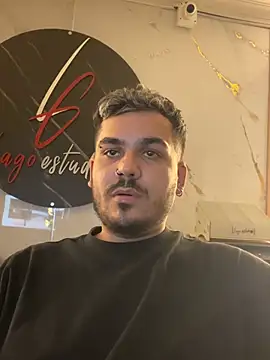 הופעת וובקאם של LatinBearX