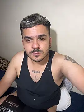 LatinBearX Webcamshow
