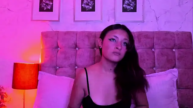 Vale_Rosse_ élő XXX-chatje