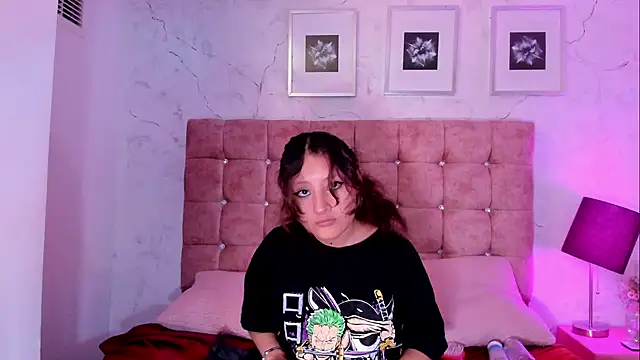 Vale_Rosse_ Chat XXX live