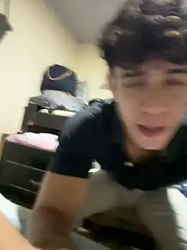 valdren_vylord Show Webcam