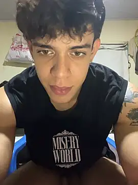 valdren_vylord Show in webcam